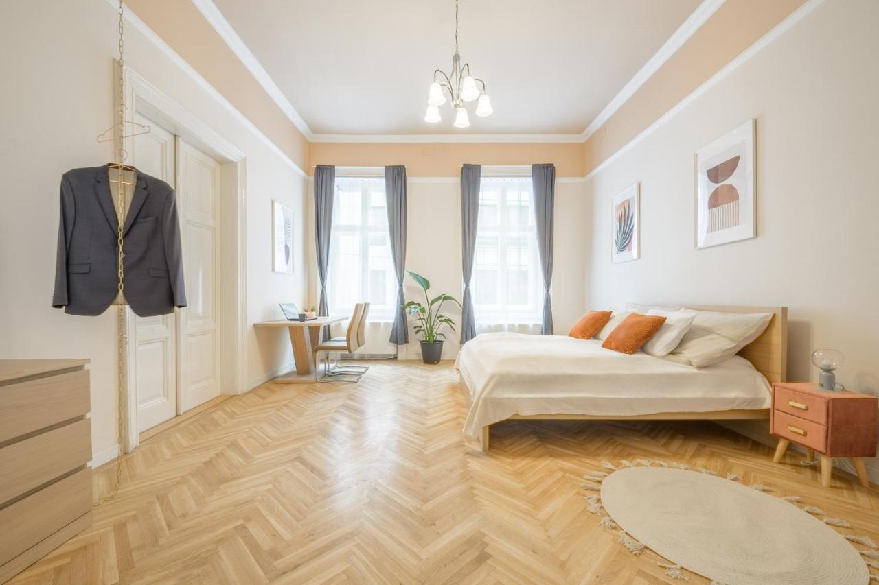Best Seasons Andrassy ブダペスト エクステリア 写真