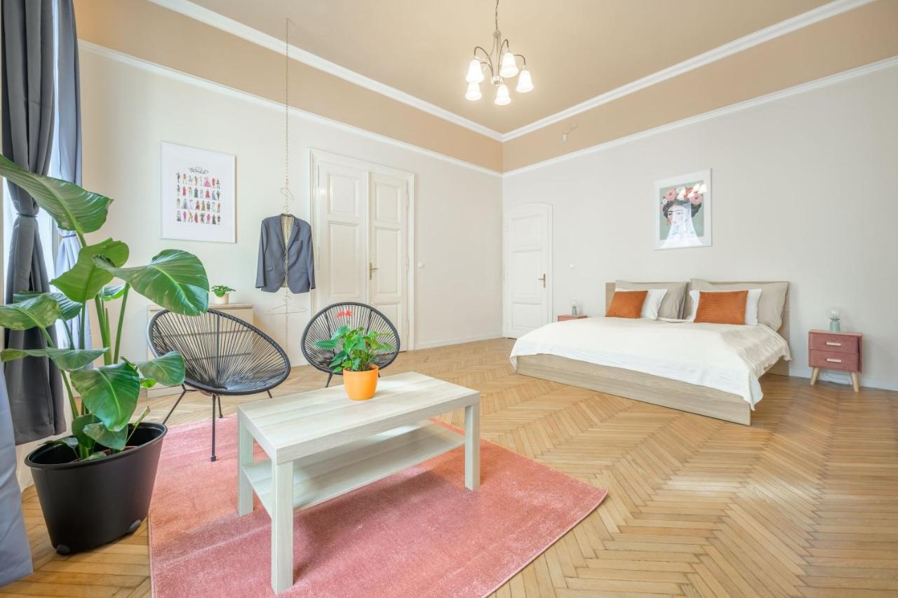 Best Seasons Andrassy ブダペスト エクステリア 写真