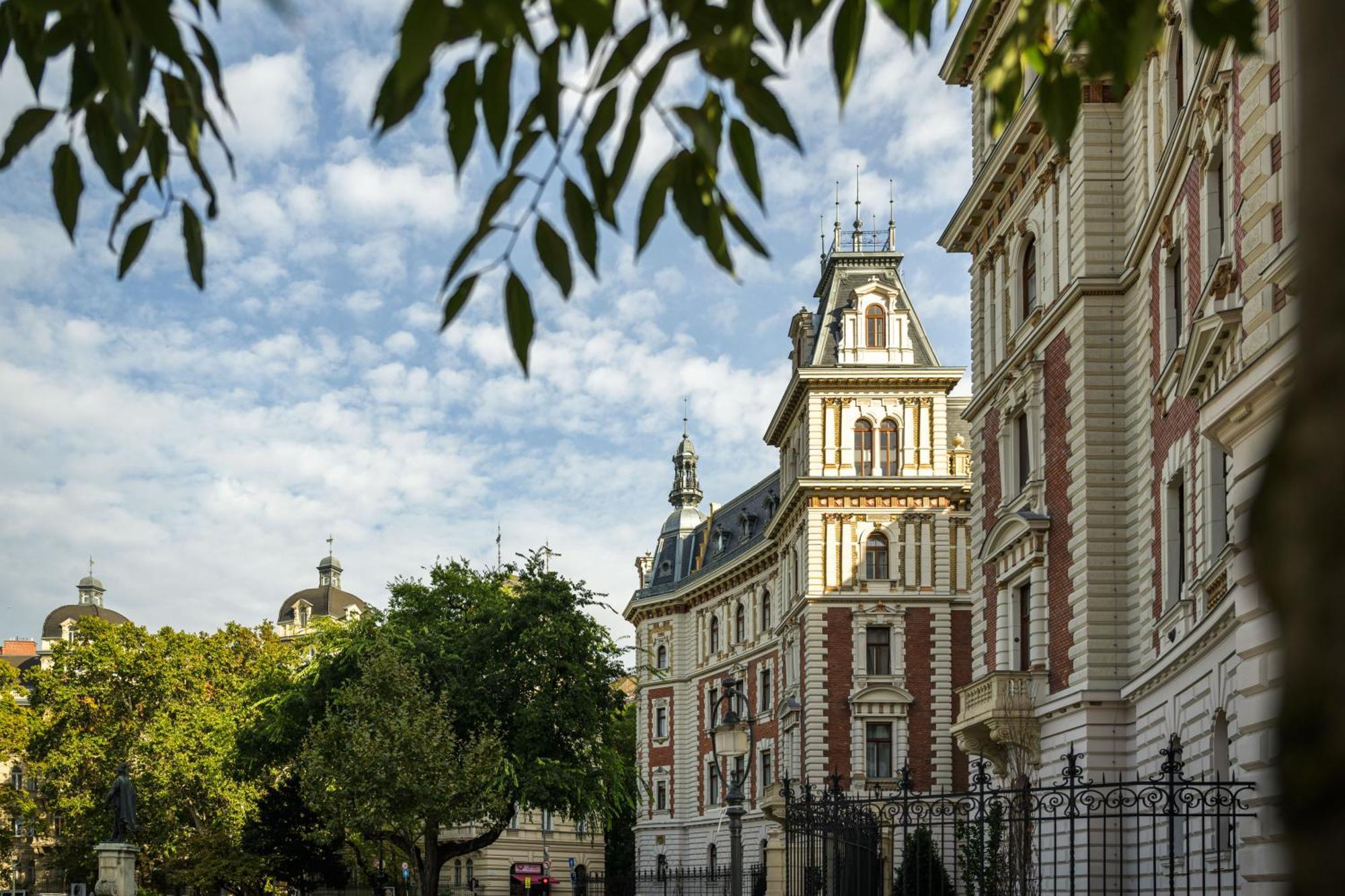 Best Seasons Andrassy ブダペスト エクステリア 写真